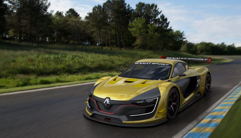 Renault Sport RS 01 Performans için Üretilmiş Göz Alıcı Tasarıma Sahip Bir Yarış Otomobili