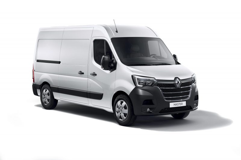 Yenilenen Renault Master Türkiye’de satışa sunuluyor