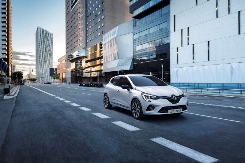 RENAULT GRUBU, YENİLİKÇİ E-TECH HİBRİT TEKNOLOJİSİ İLE ELEKTRİFİKASYON STRATEJİSİNİ GÜÇLENDİRİYOR: YENİ CLIO E-TECH, YENİ CAPTUR&MEGANE E-TECH PLUG-IN